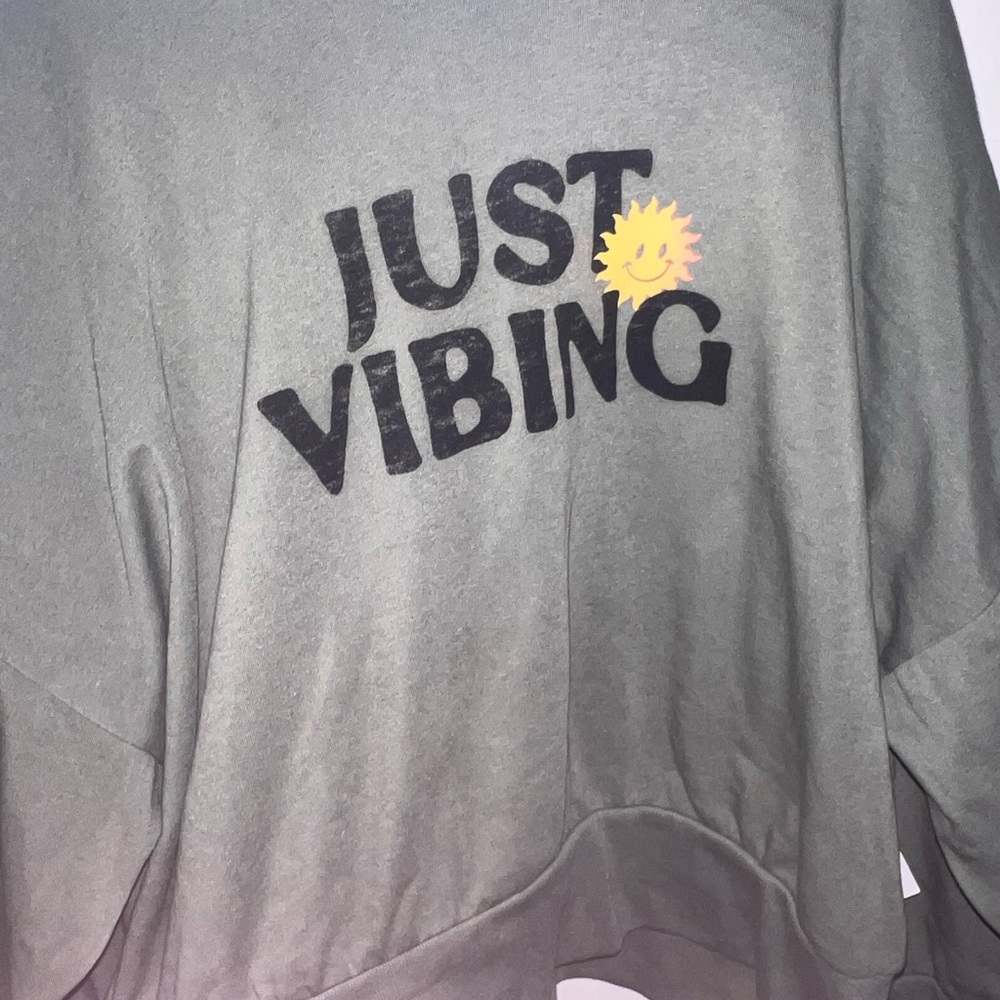 Sweatshirt